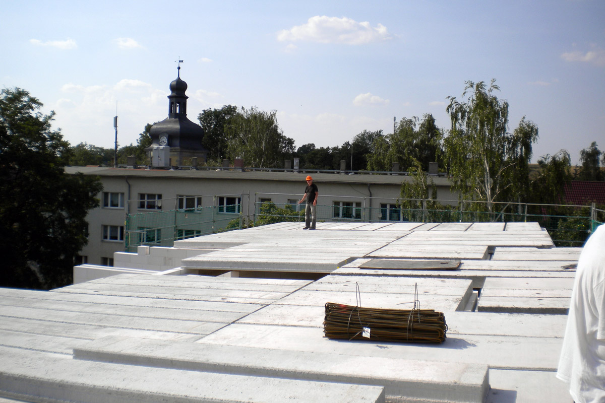 07.25.2012-Verlegung-Dachgeschoss-Decke